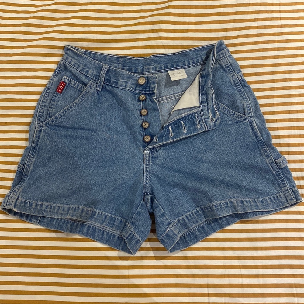 Genuine vintage Lei cargo style denim shorts, modern size 4-6